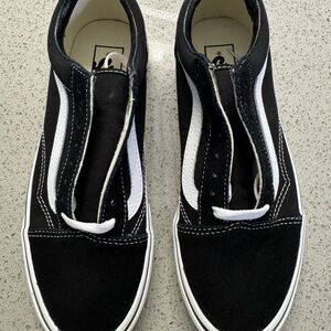 Vans Old Skool Sneakers, 6.5M/ 8W BRAND NEW IN BOX